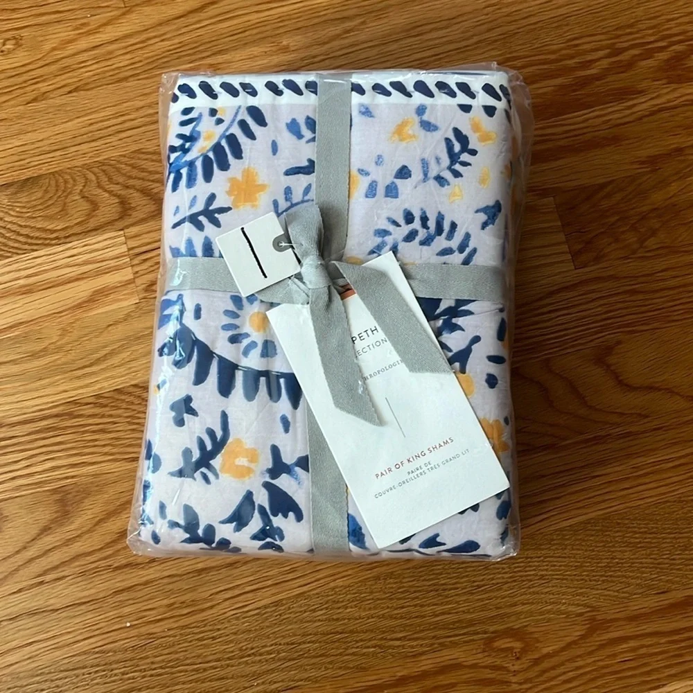 Anthropologie Elspeth Pair of King Shams Size King NWT
